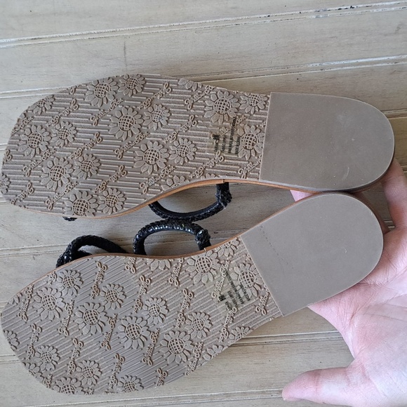 Yellow Box Darian Black Rhinestone Embellished Square Toe Flat Sandals - Picture 6 of 9